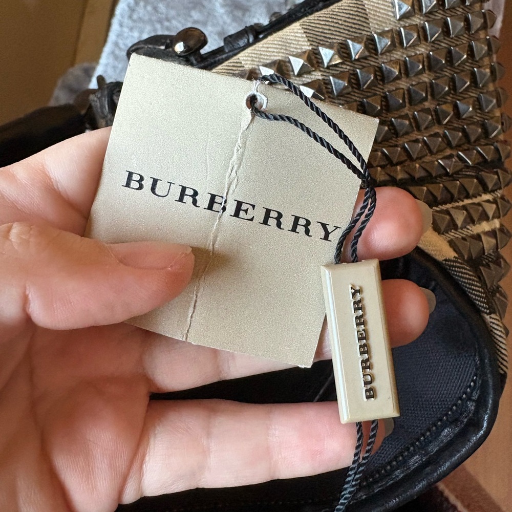 Burberry Hoxton prorsum nova check studded hobo bag - Picture 15 of 15